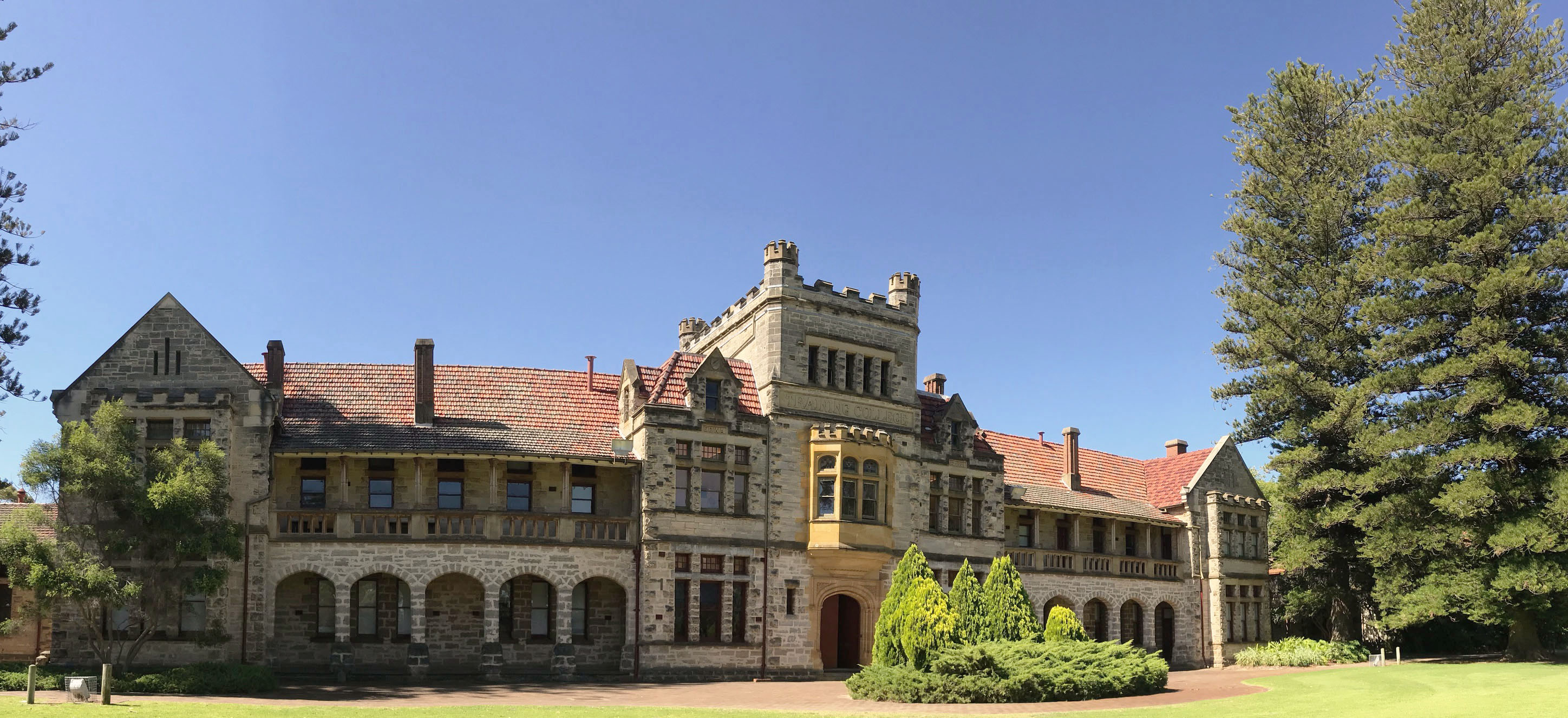 Claremont Teachers' College